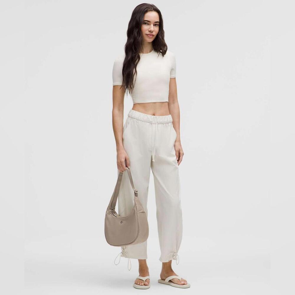 🆕🤎 Lululemon City Essentials Shoulder Bag 4L - Warm Ash Grey / Silver - Picture 2 of 9
